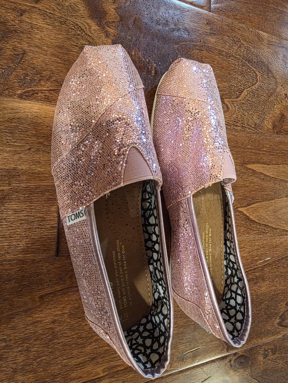 TOMS Women's Rose Gold Sequin Classics Sz 7.5 EUC